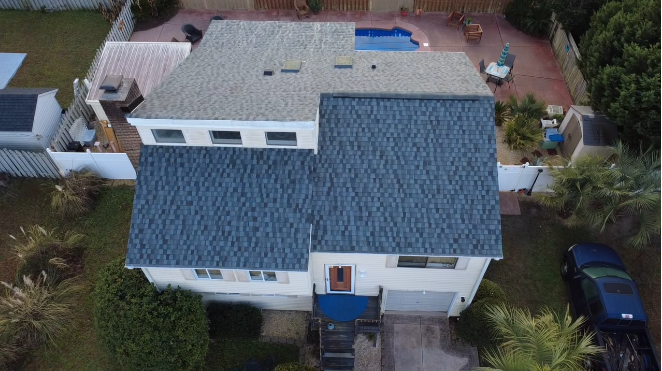 Asphalt Shingles vs. Metal Roofing: Which Is Right for Your Home?